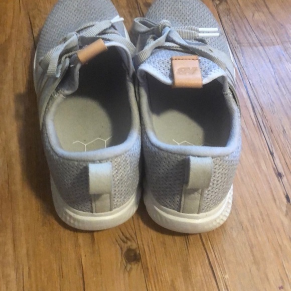 Fresh foam new balance sneakers - Picture 3 of 4